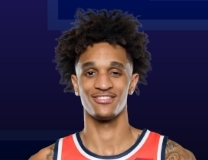 Sadiq White Jr. drains basket vs Stonehill Skyhawks