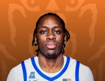 Baraka Okojie skies for big dunk