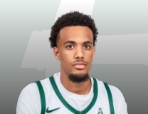 Ben Bradford hits the shot vs. UIC Flames