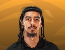 Israel Hart knocks down the 3-point shot