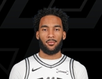 Champagnie swishes the 3 for the Spurs