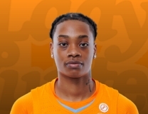 Zee Spearman drops in the smooth basket