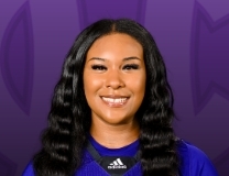 Simone Foreman drills bucket vs. UMass Lowell River Hawks