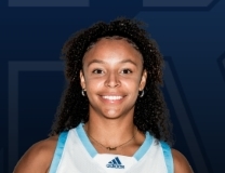 Ines Debroise drops in the smooth bucket