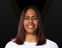 Aalyah Del Rosario drops in the smooth basket