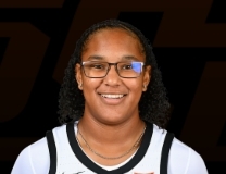 Stailee Heard makes a great defensive play for the steal