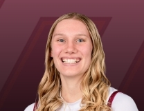 Kayl Petersen drills basket vs. Radford Highlanders