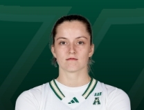 Raina Tomasicka hits the bucket vs. South Carolina Gamecocks