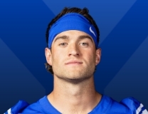 Chase Roberts hauls in 6-yard touchdown pass